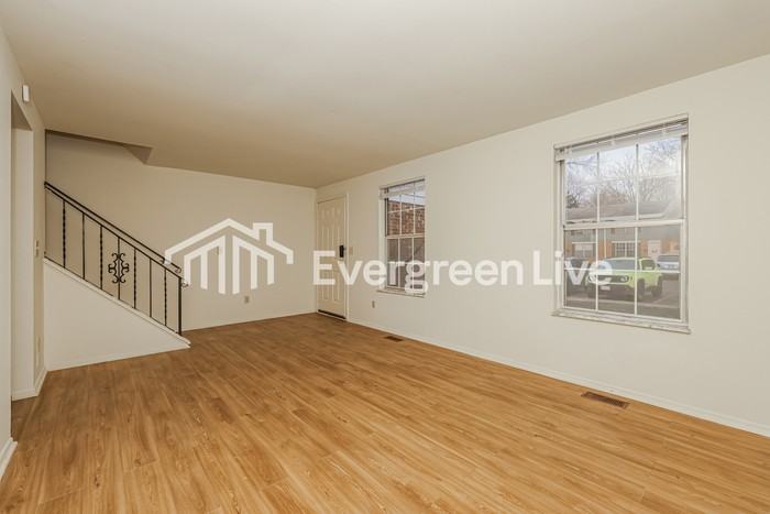 8287 Mount Carmel St - Photo 3 of 14