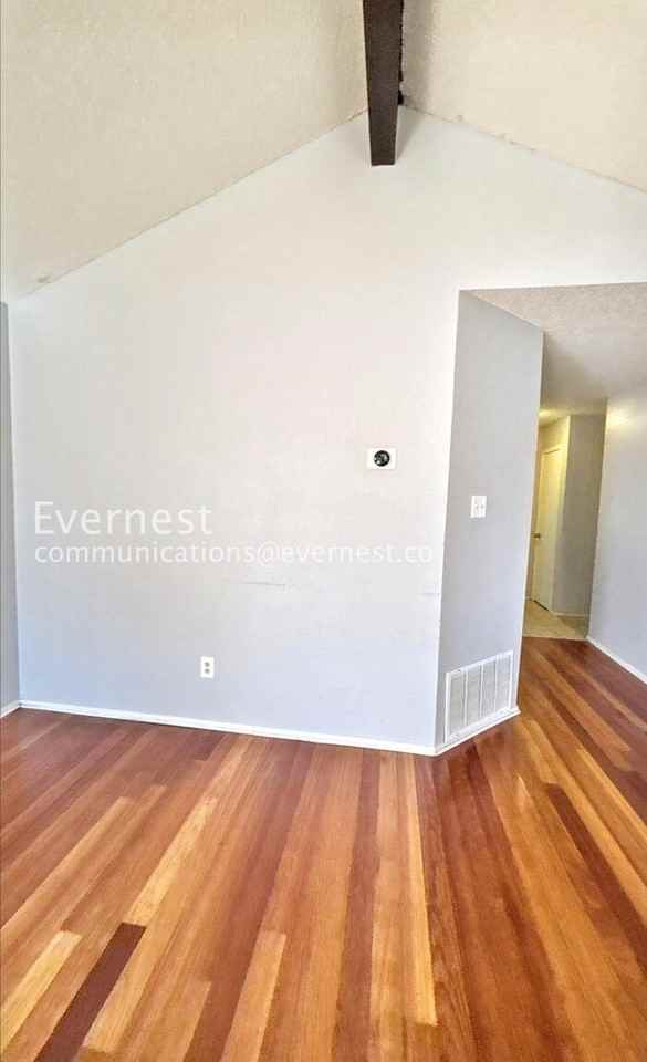 915 Pyegrave Pl - Photo 6 of 25