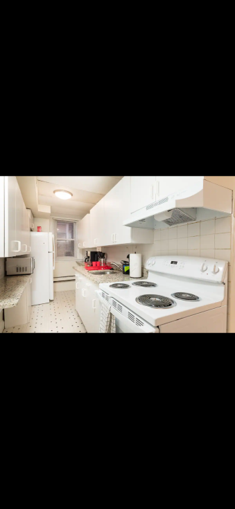 208 Winthrop Rd #B1 - Photo 3 of 9
