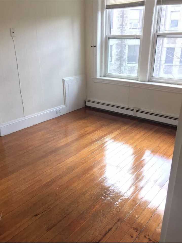 208 Winthrop Rd #8 - Photo 4 of 4