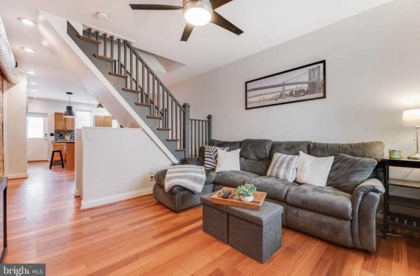 1409 E Clement St #1 - Photo 4 of 27