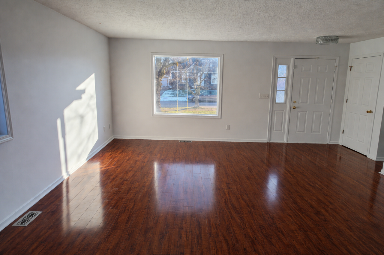 6645 Queens Park Ave #NA - Photo 6 of 27