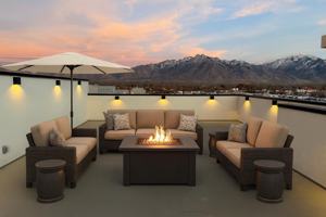 featured image of 4338 S Main St