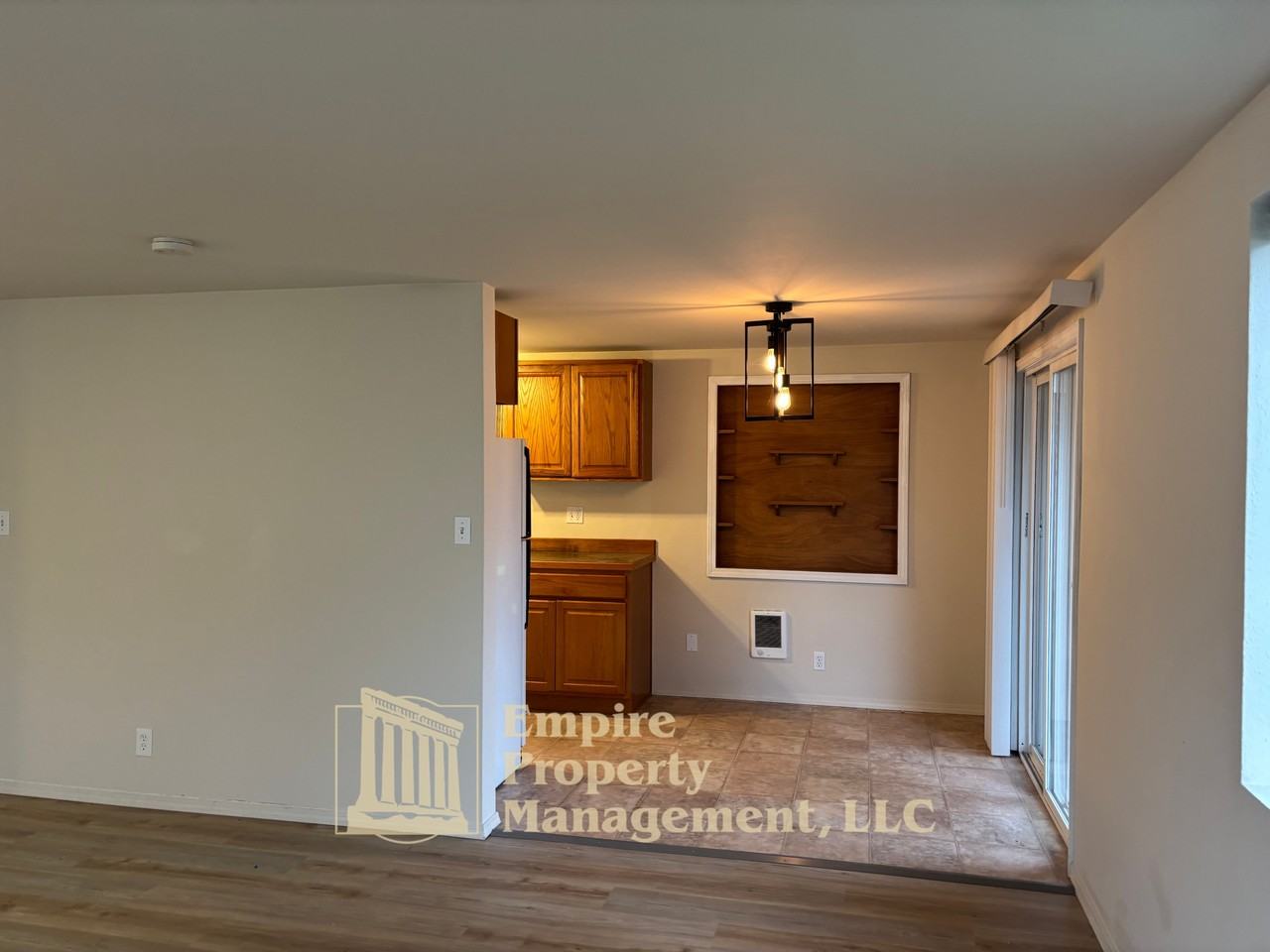 802 N Ella Ave - Photo 5 of 11