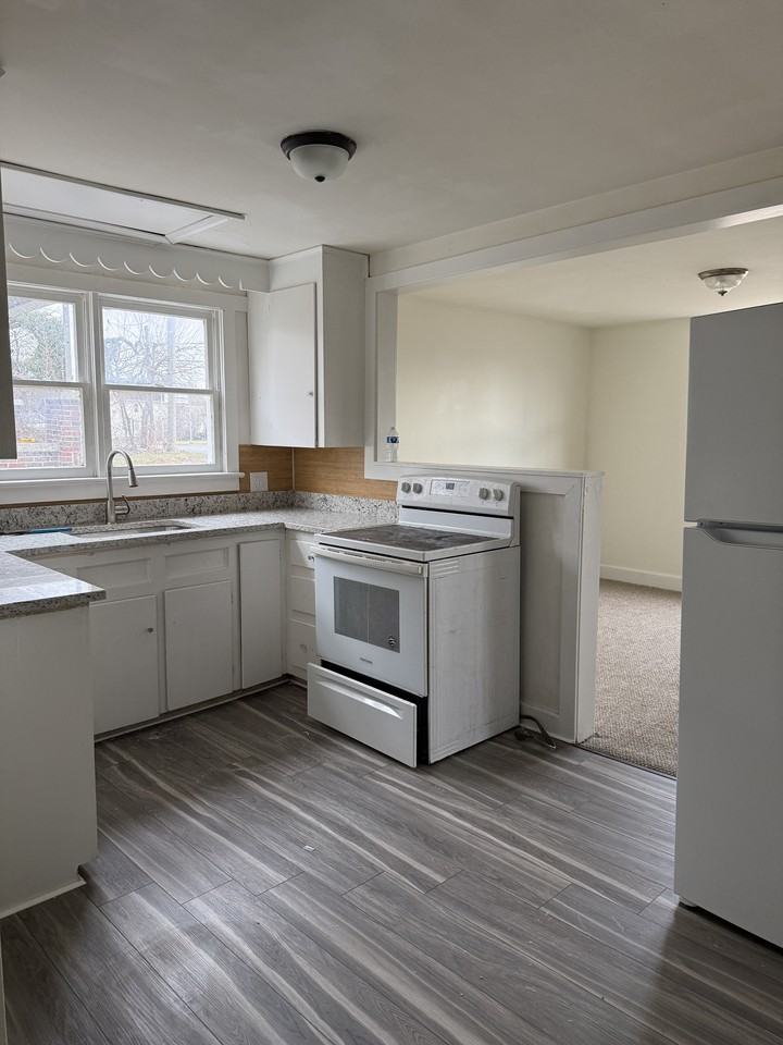 2859 Winchester Ave #1 - Photo 3 of 8