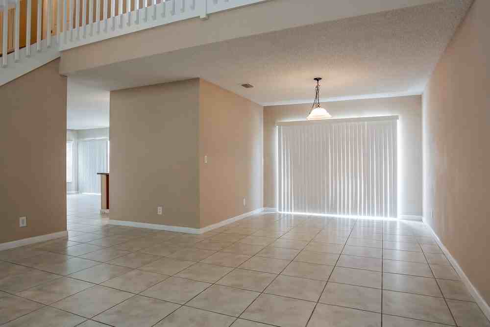 7142 Davit Cir - Photo 4 of 15