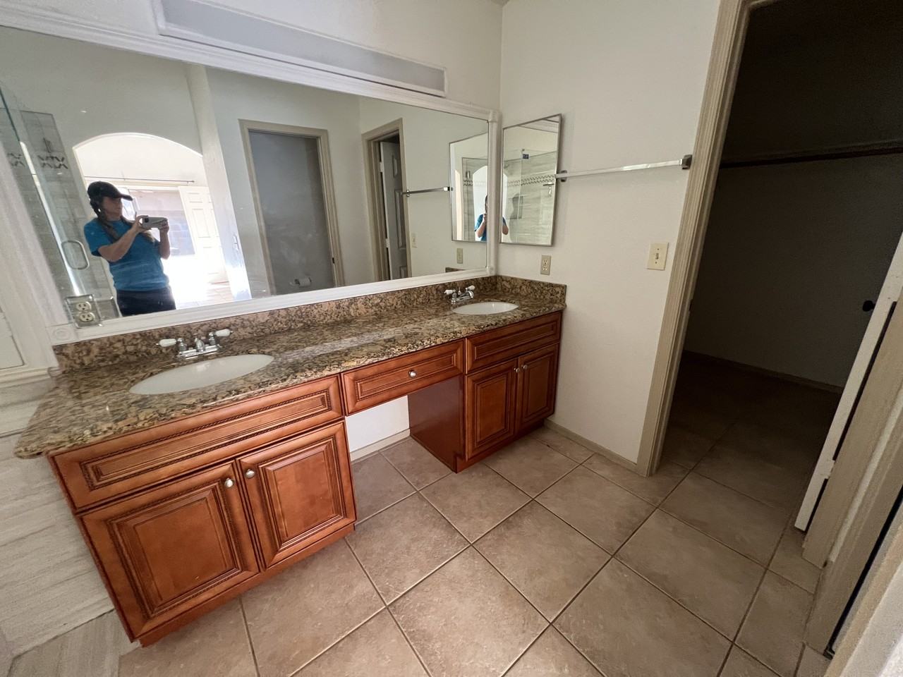 1531 W Gail Dr #1 - Photo 4 of 6