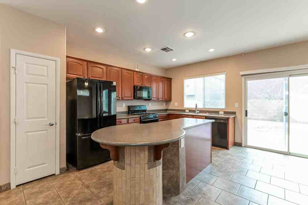 9277 Lost Shanty Ct - Photo 7 of 17