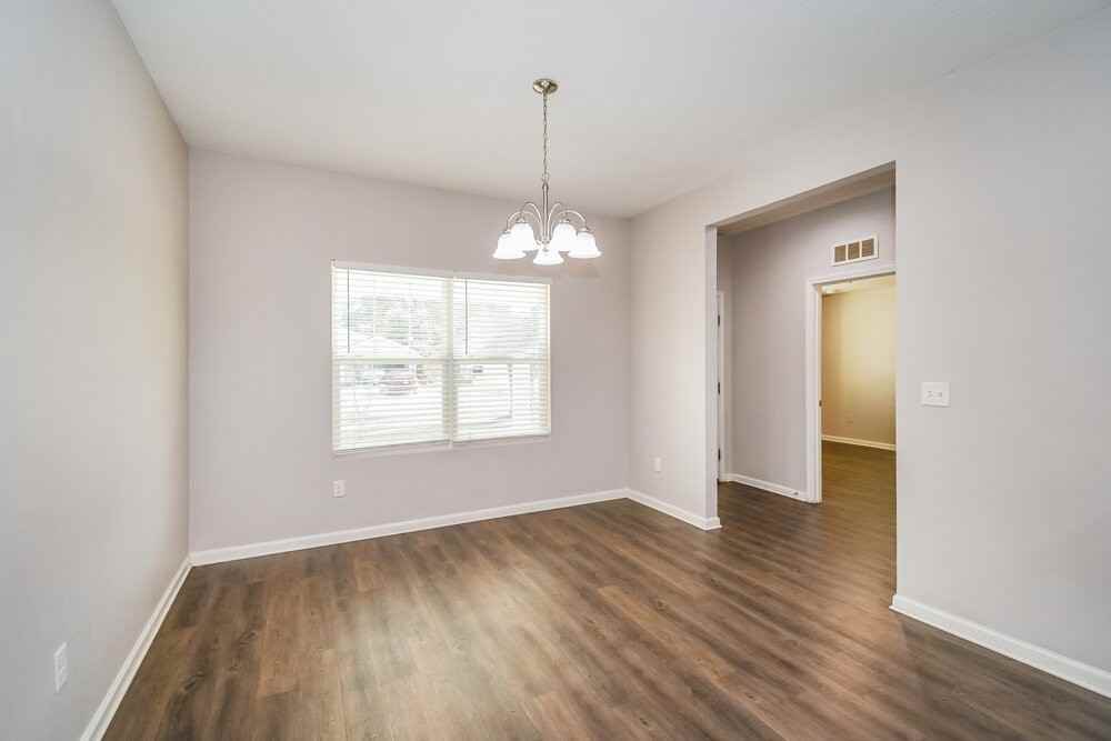 6968 Loris Ln - Photo 5 of 16