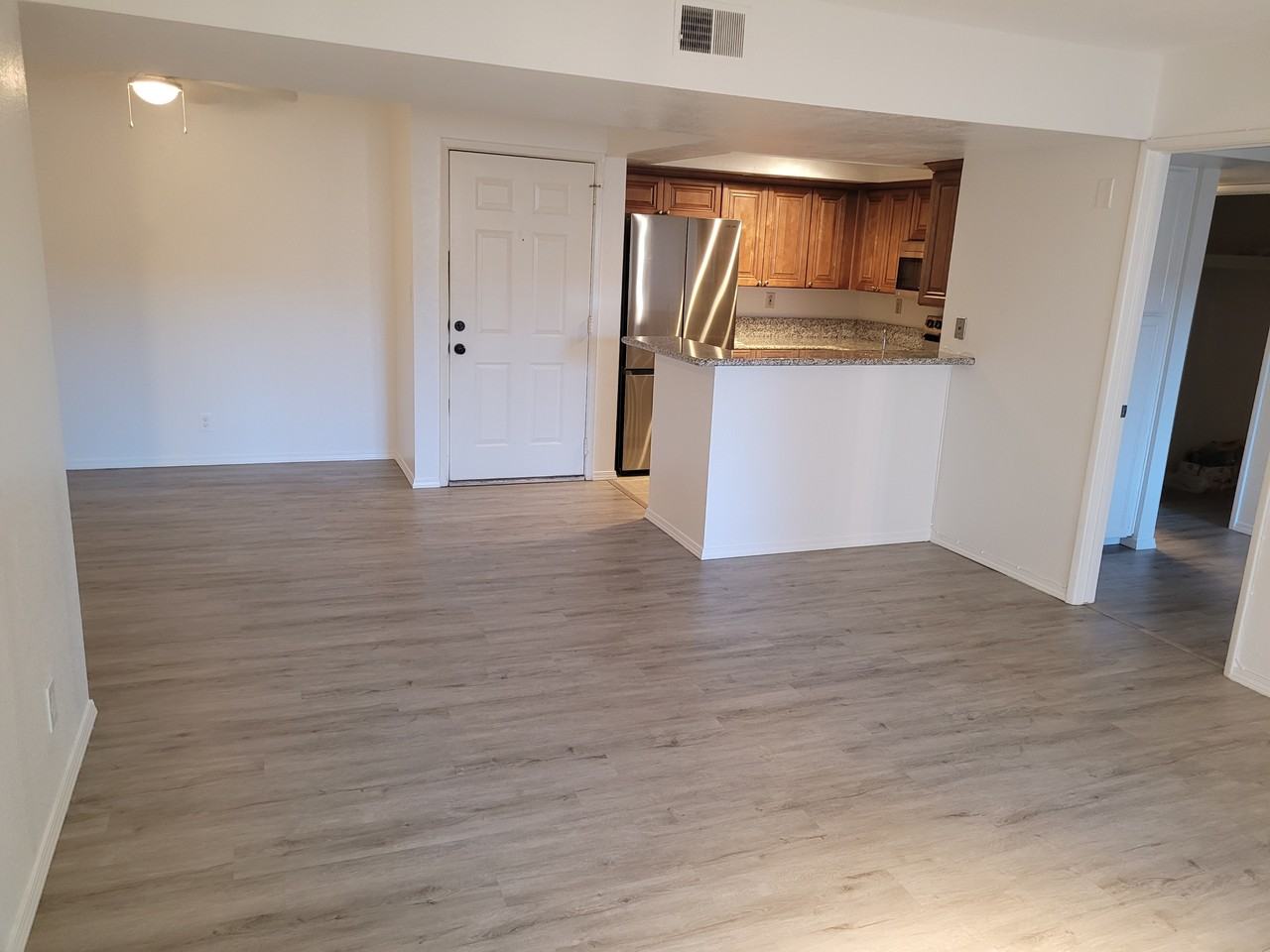 540 N May #2057 - Photo 4 of 22