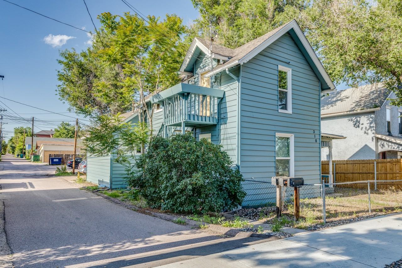 318 E Saint Vrain St #3 - Photo 7 of 14