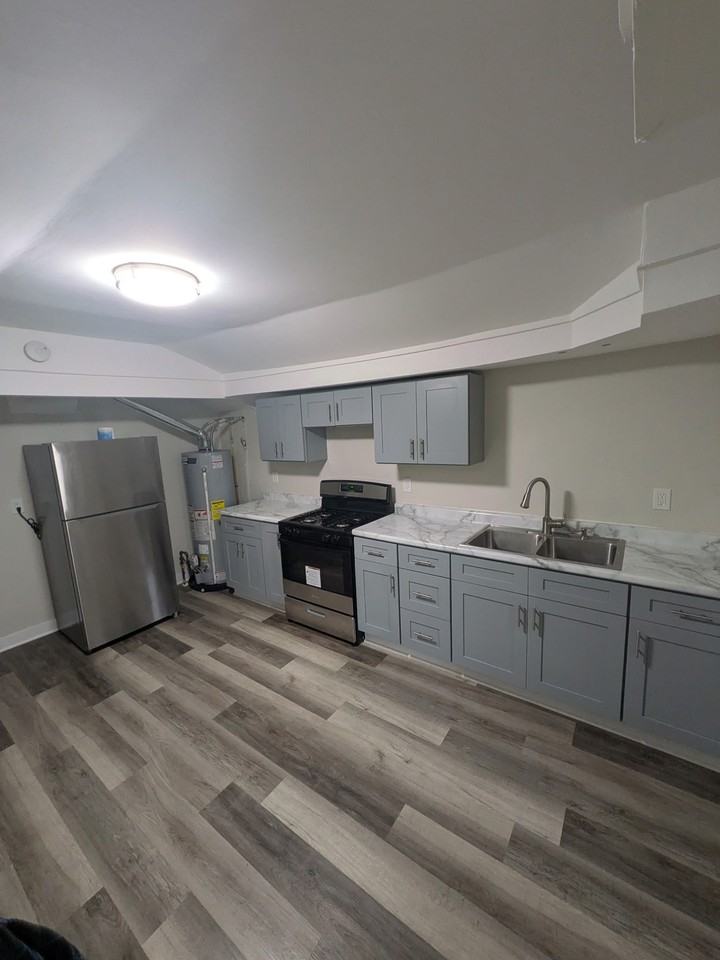 928 Garfield St #1 - Photo 2 of 8