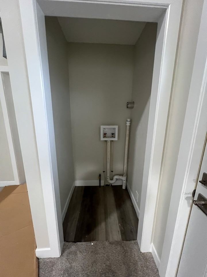 928 Garfield St #1 - Photo 6 of 8