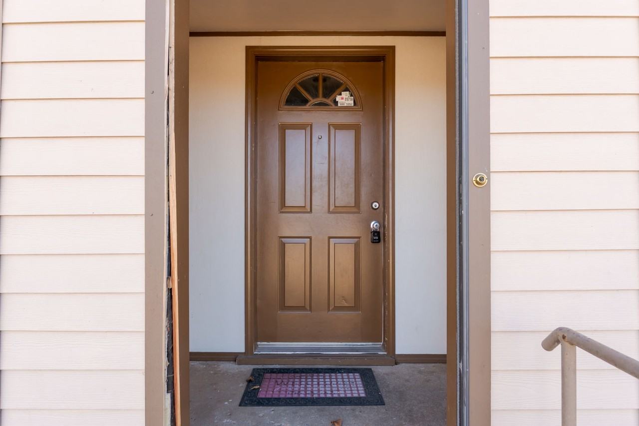 1322 Nw 100th St #1 - Photo 3 of 25