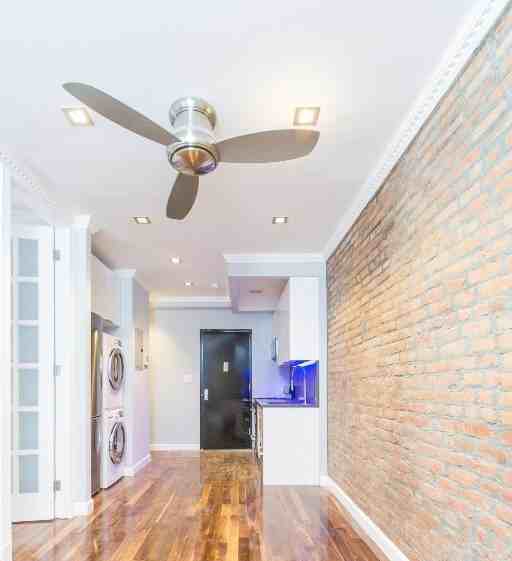 E 11th St #2A - Photo 3 of 7