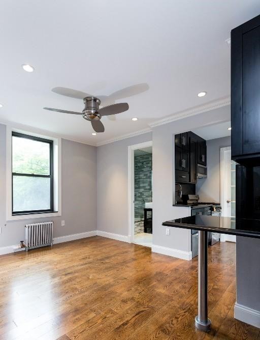 E 10th St #6 - Photo 3 of 7