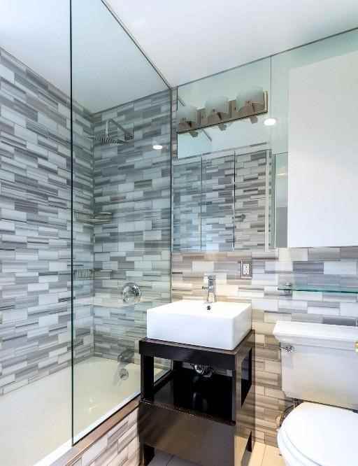 E 10th St #6 - Photo 6 of 7