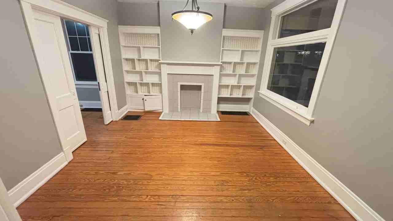 506 E 21st St #1 - Photo 2 of 9
