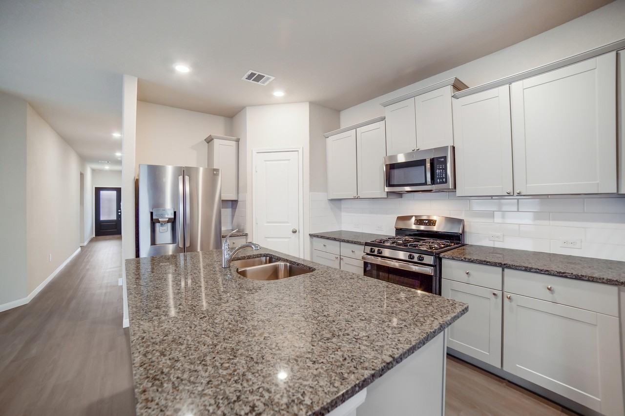 10527 Margarita Loop #1 - Photo 3 of 10