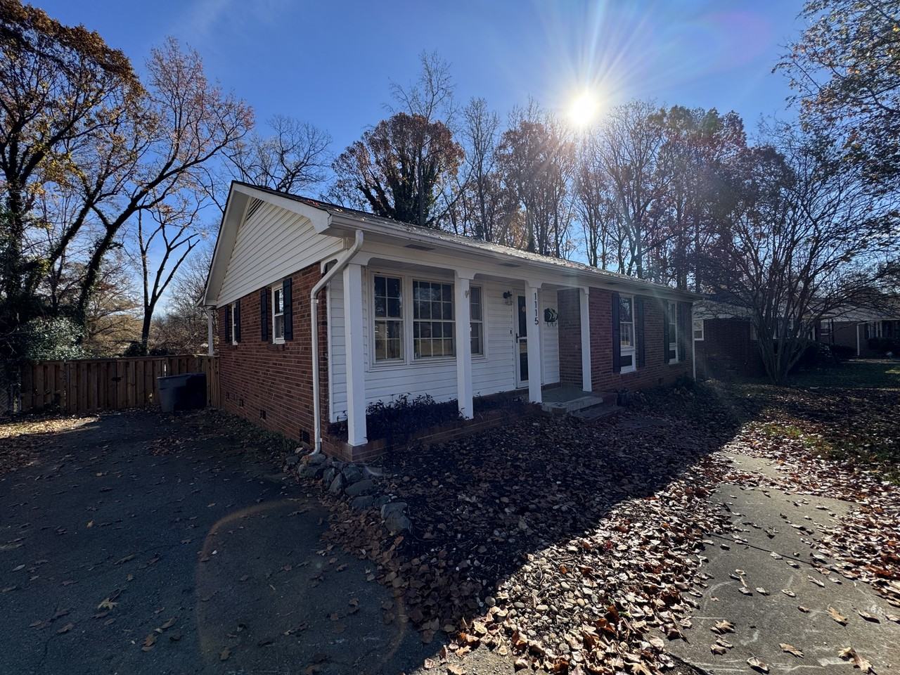 1115 Grovewood Dr #1 - Photo 3 of 26