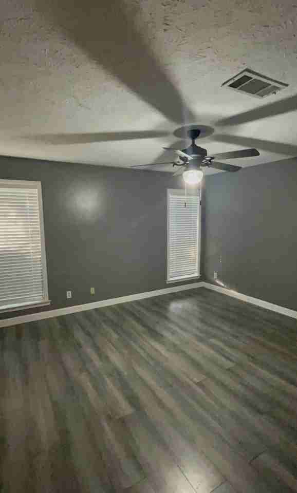 6927 Bluegrass Stakes #1 - Photo 3 of 6