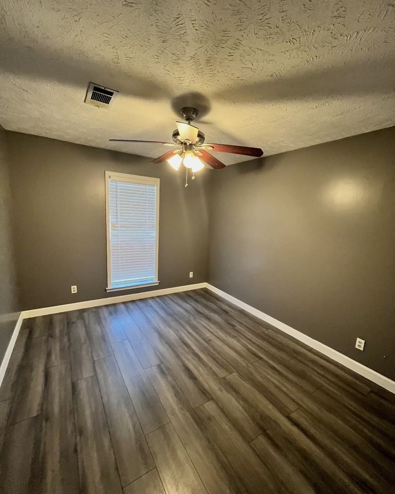 6927 Bluegrass Stakes #1 - Photo 6 of 6