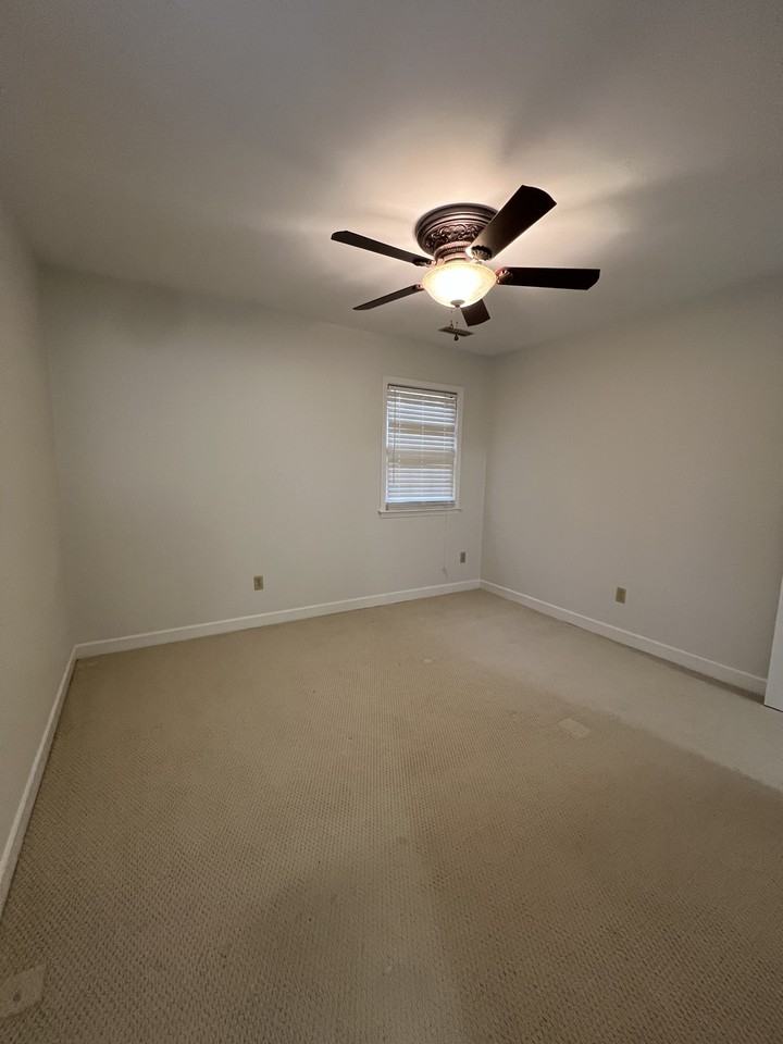 4515 Strangford Ave #1 - Photo 4 of 10