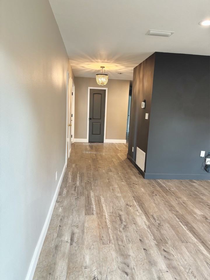 2121 Oakstream Ave #1 - Photo 6 of 34