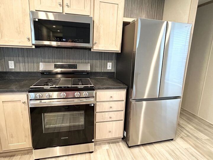 29810 W Essex Ct #107 - Photo 2 of 23