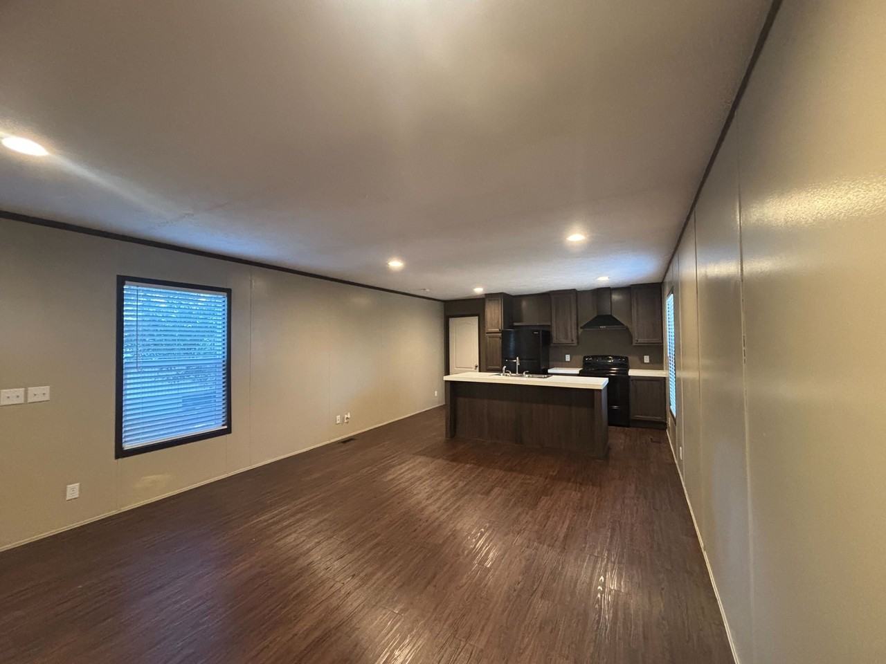 606 Eloise St - Photo 4 of 25