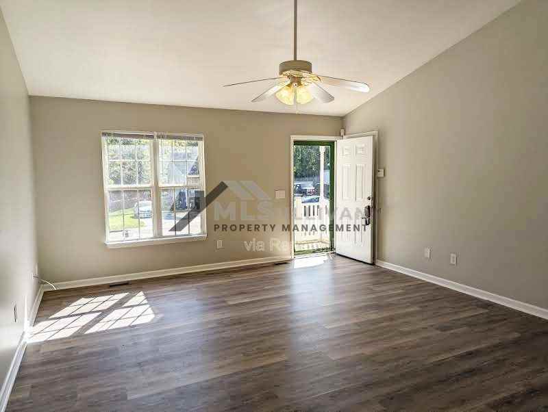 200 Belle Ct - Photo 3 of 16