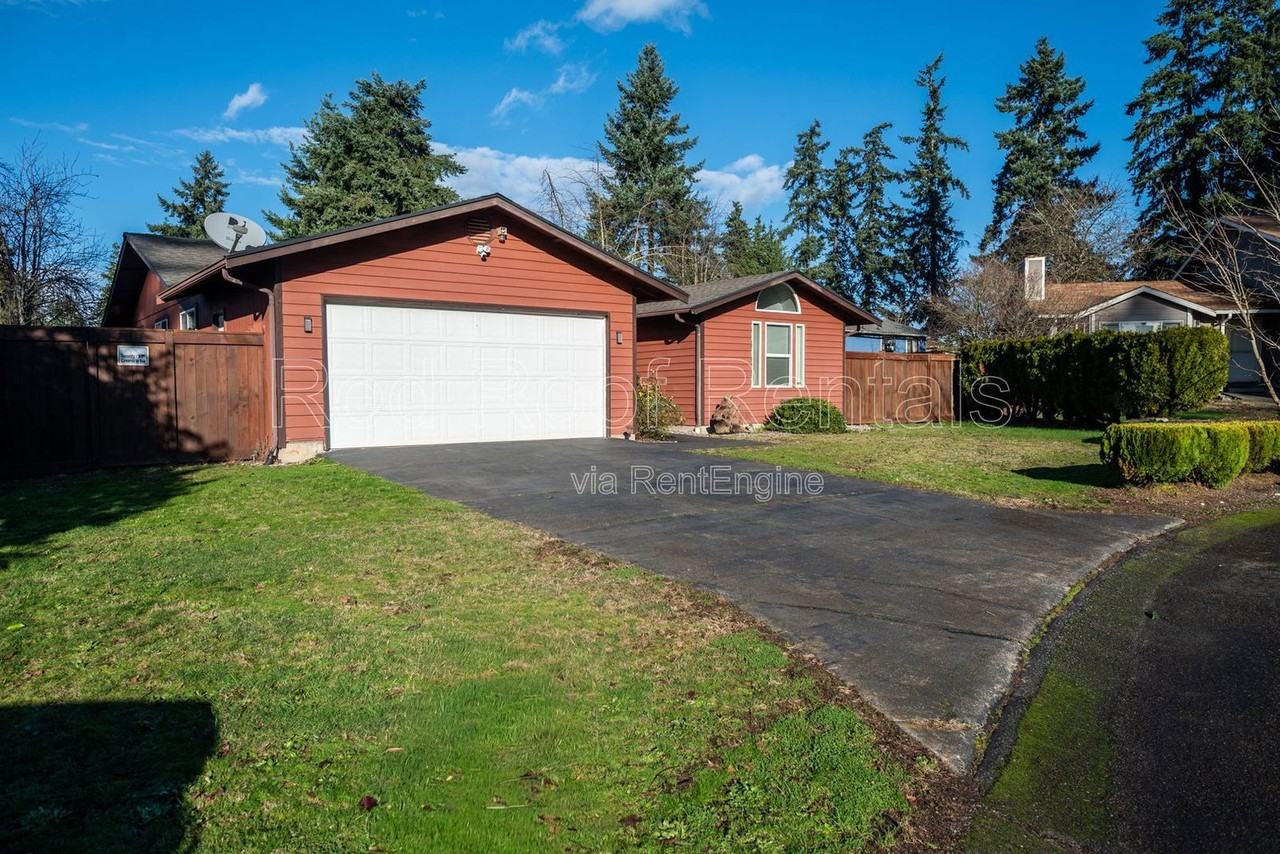 2107 167th Street Ct E - Photo 2 of 37