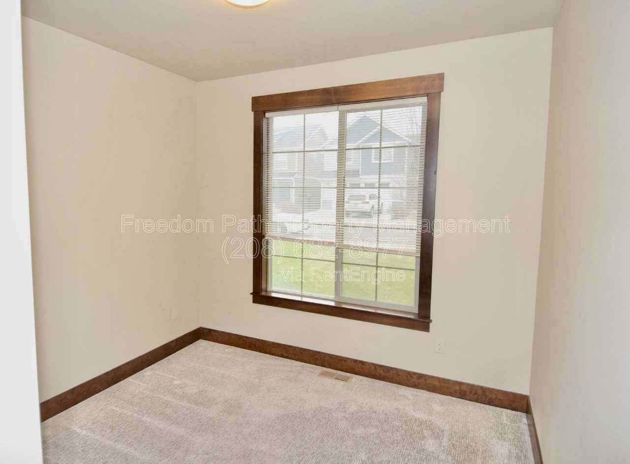 7763 N Hibiscus Ln - Photo 6 of 23