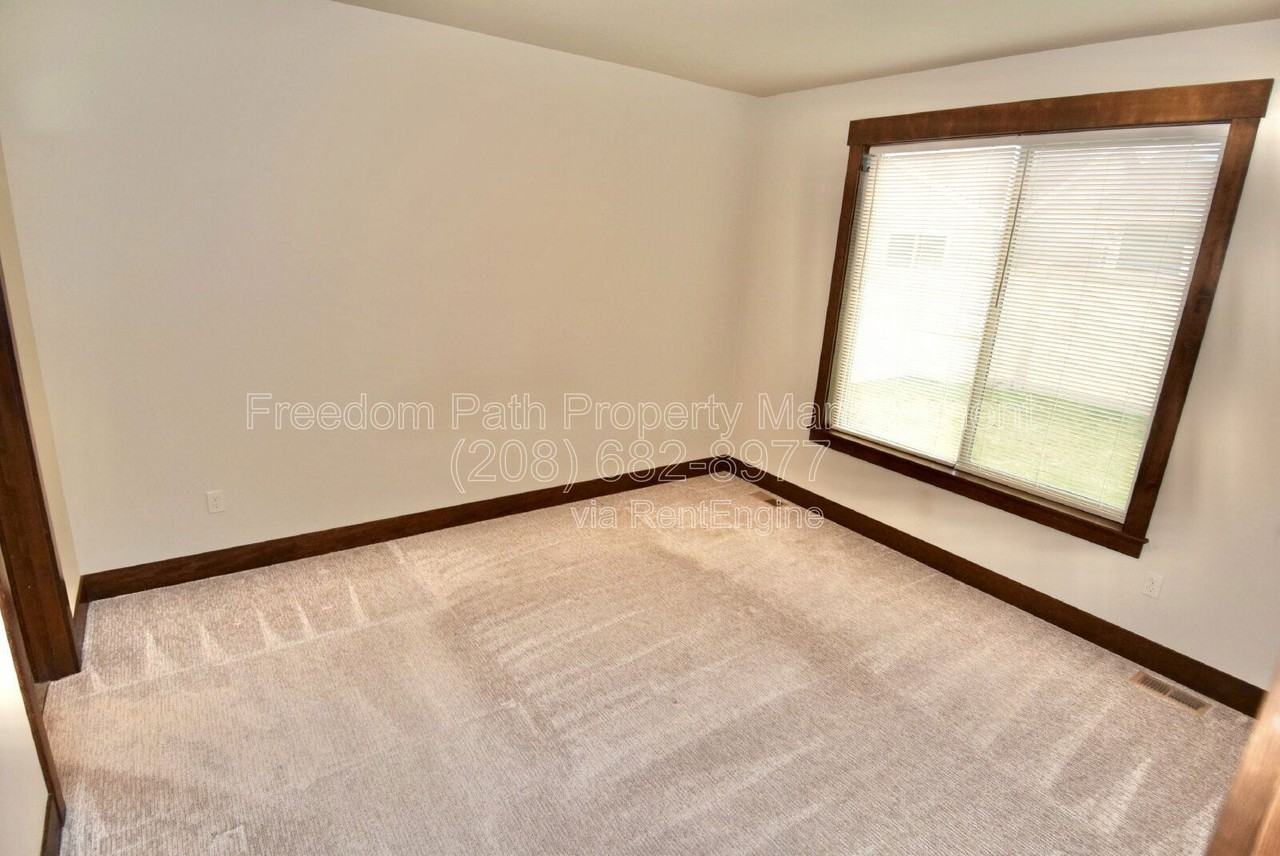 7763 N Hibiscus Ln - Photo 7 of 23