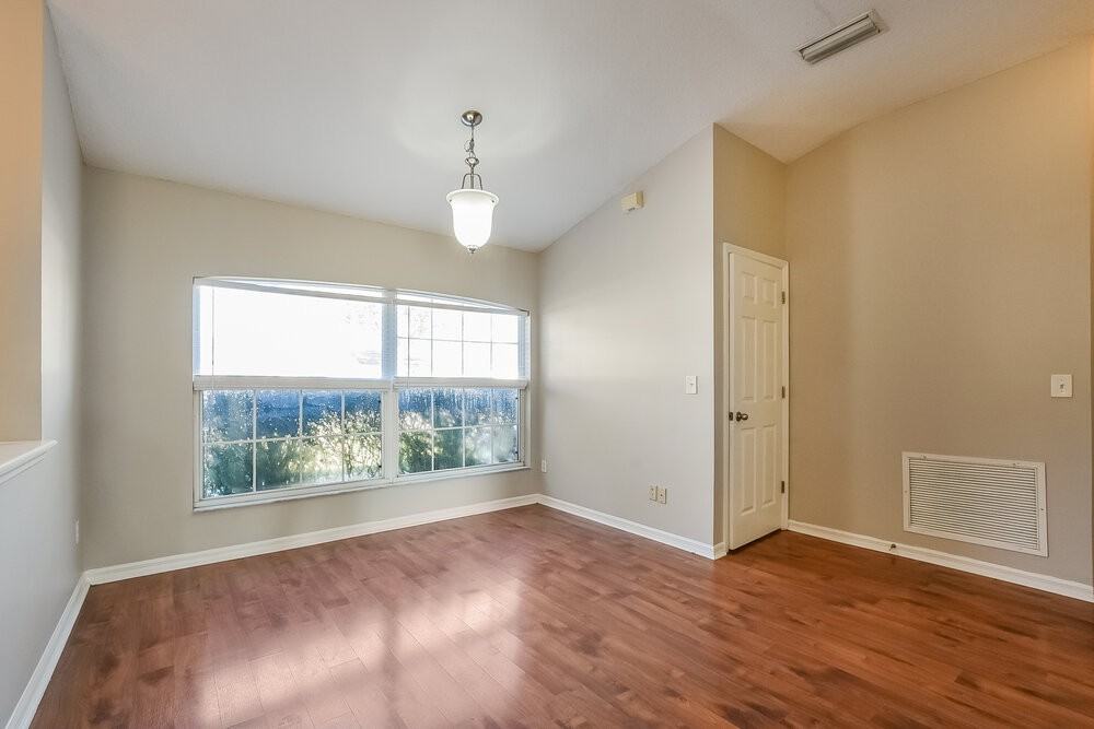 232 Valley Edge Dr - Photo 5 of 16