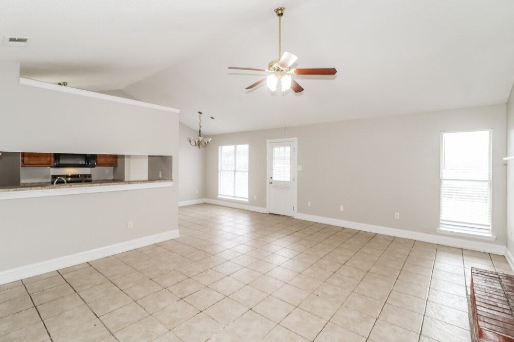 10125 Oak Run Dr S - Photo 4 of 16