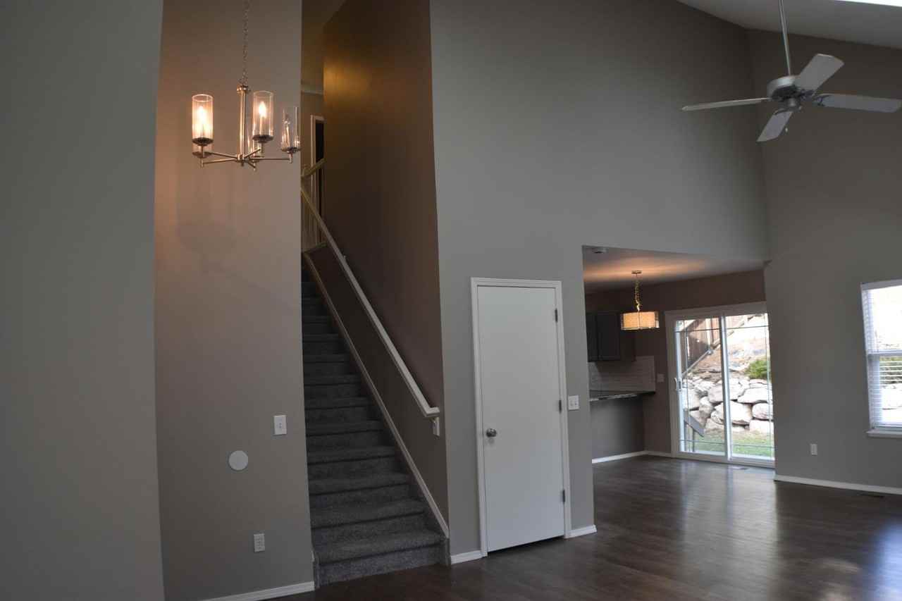 952 Dancing Horse Dr - Photo 7 of 50