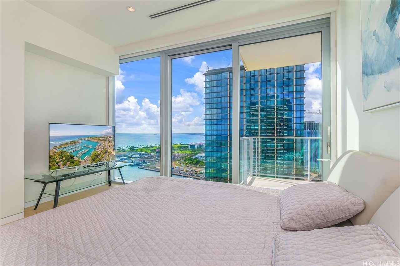 1118 Ala Moana Blvd #2805 - Photo 7 of 23