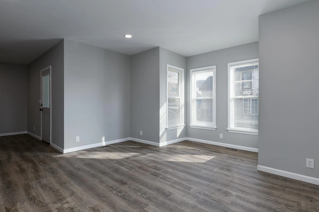 318 Bronson St #101 - Photo 7 of 20