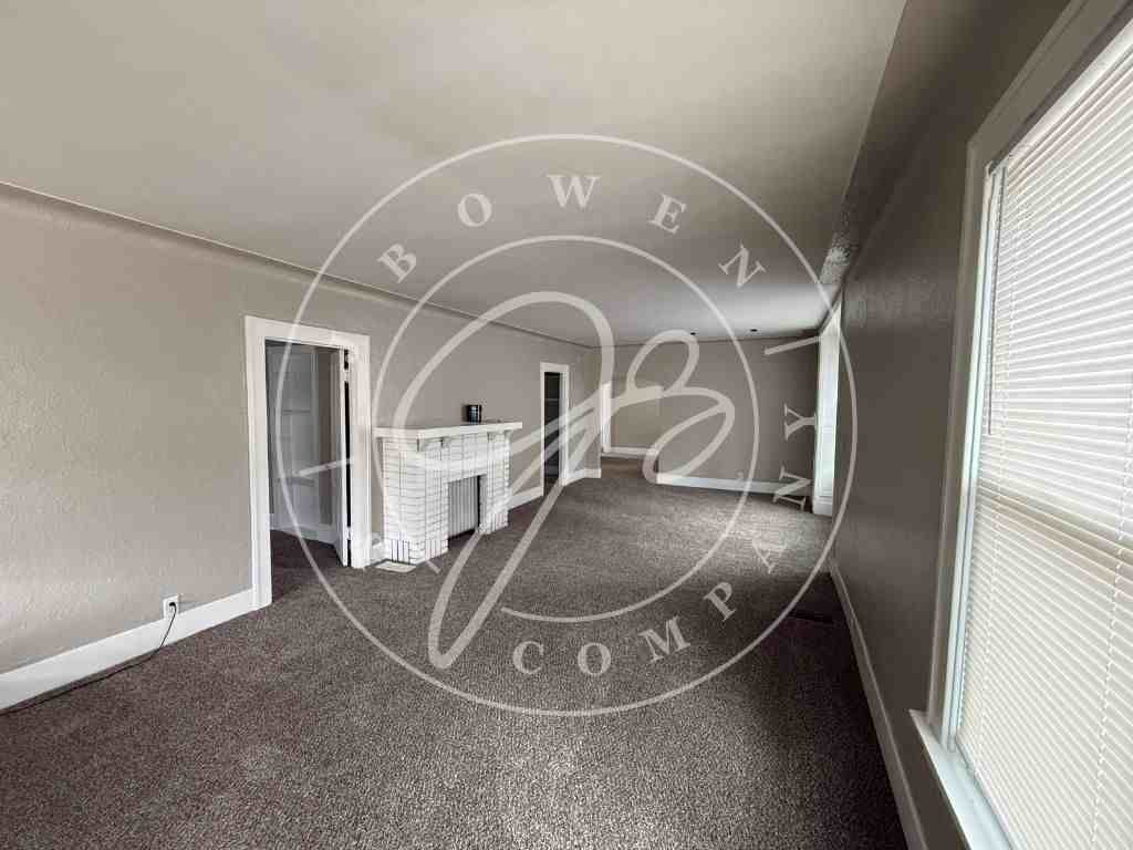 218 N Main St - Photo 2 of 8