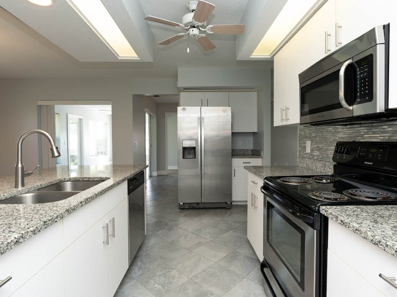 5569 Stephens Rd - Photo 4 of 29