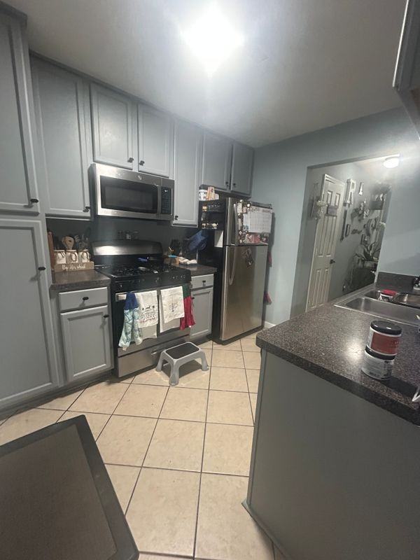 251 Margaret St - Photo 4 of 10