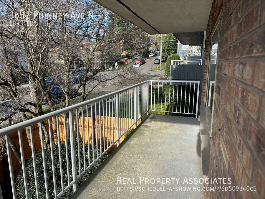 3652 Phinney Ave N #2 - Photo 2 of 12