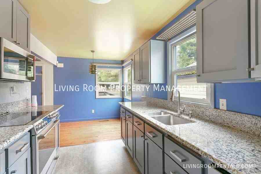 8414 N Peninsular Ave - Photo 7 of 16