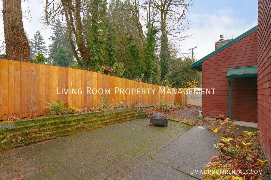 12233 Se River Rd - Photo 2 of 16