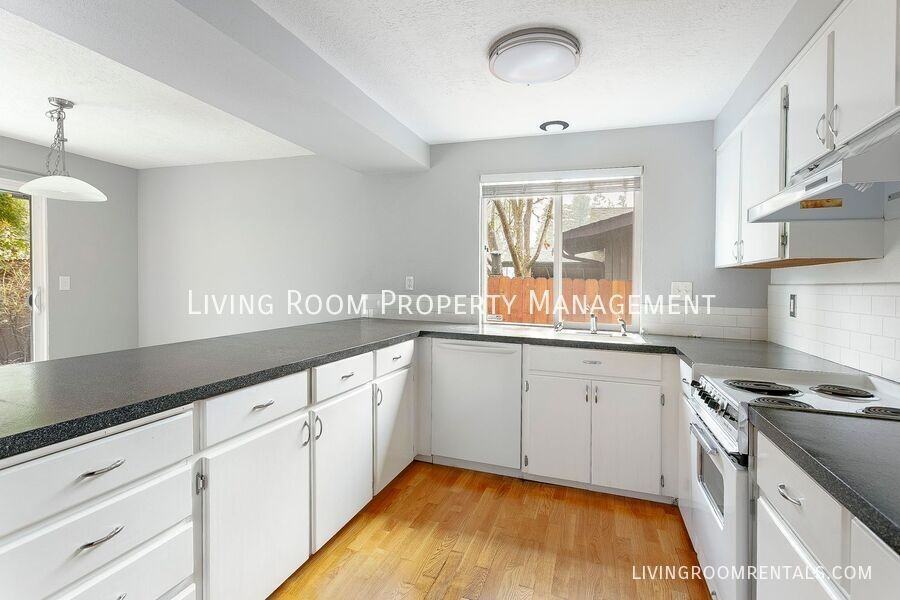 12233 Se River Rd - Photo 3 of 16