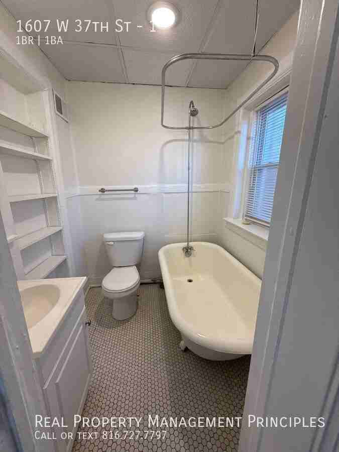 1607 W 37th St #1 - Photo 7 of 7