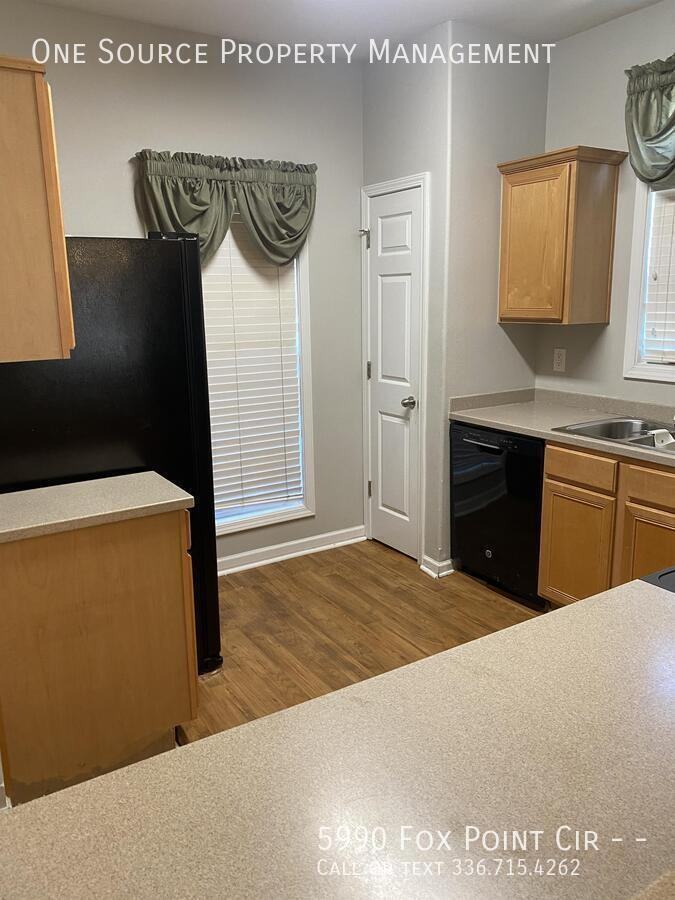 5990 Fox Point Cir #1 - Photo 7 of 30