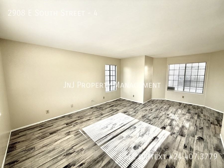 2908 E South St #4 - Photo 5 of 16