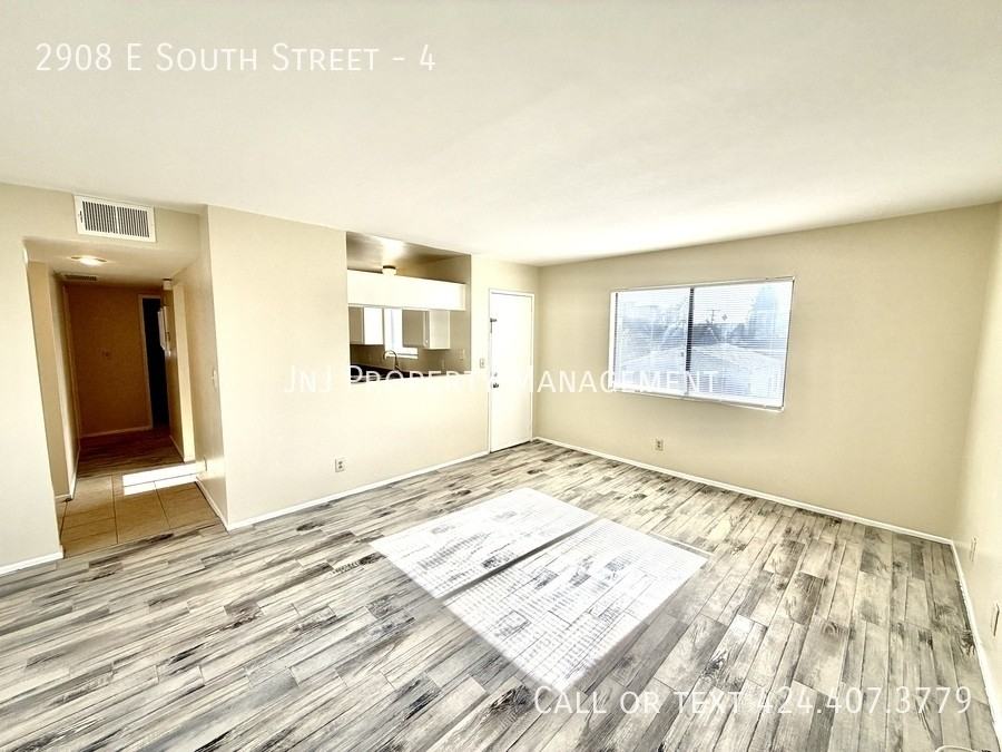 2908 E South St #4 - Photo 6 of 16